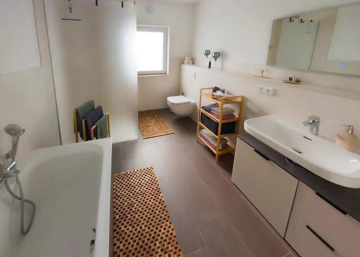 Ruhiges Im Gruenen Bei Dresden * Kreischa