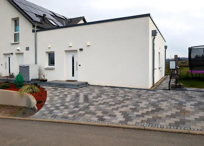 Ruhiges Im Gruenen Bei Dresden * Kreischa