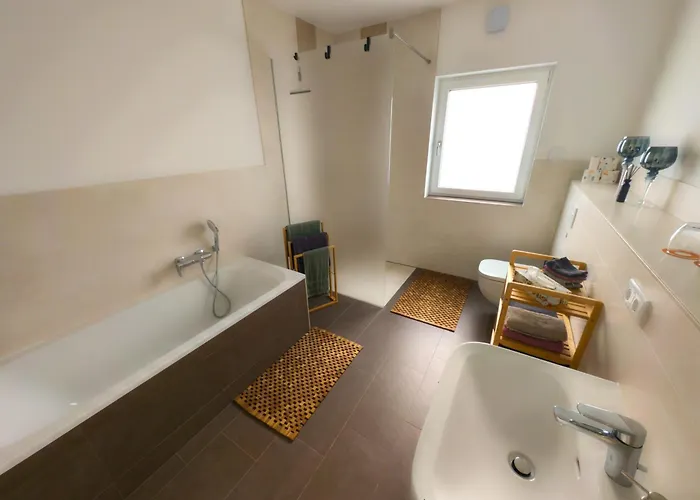 Ruhiges Im Gruenen Bei Dresden